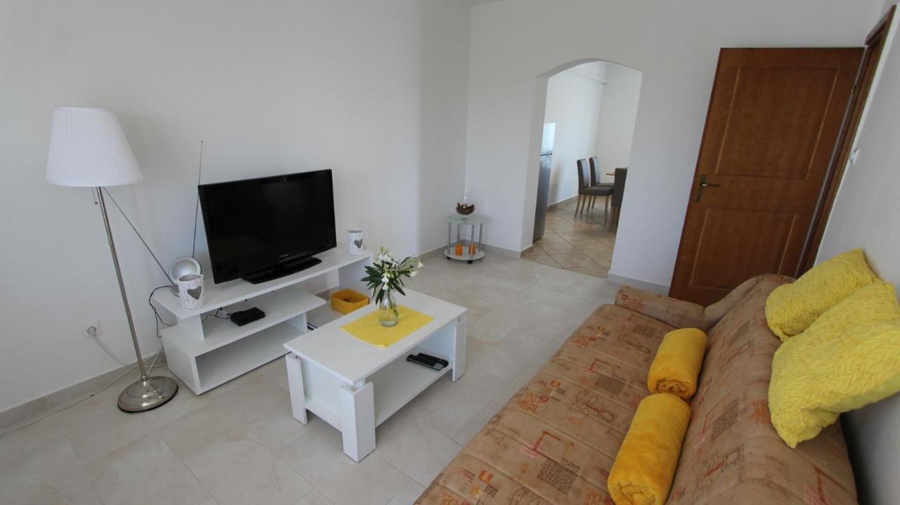 Apartments Stijak-Sorum Malinska Eksteriør billede